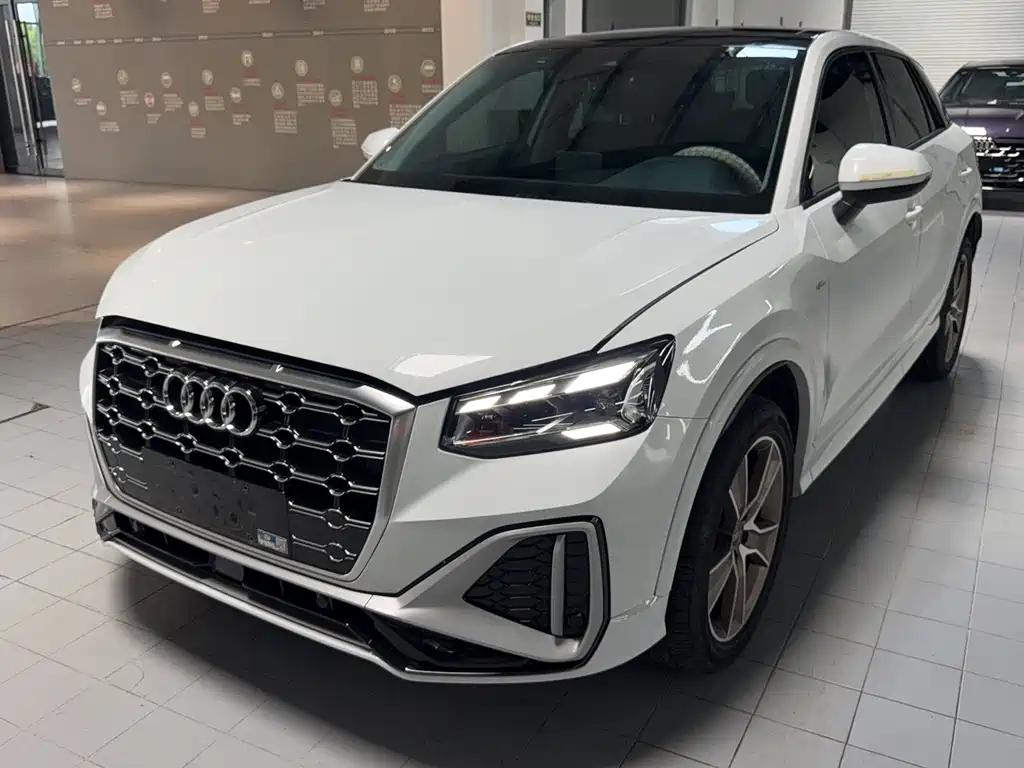 Audi Q2L 2022