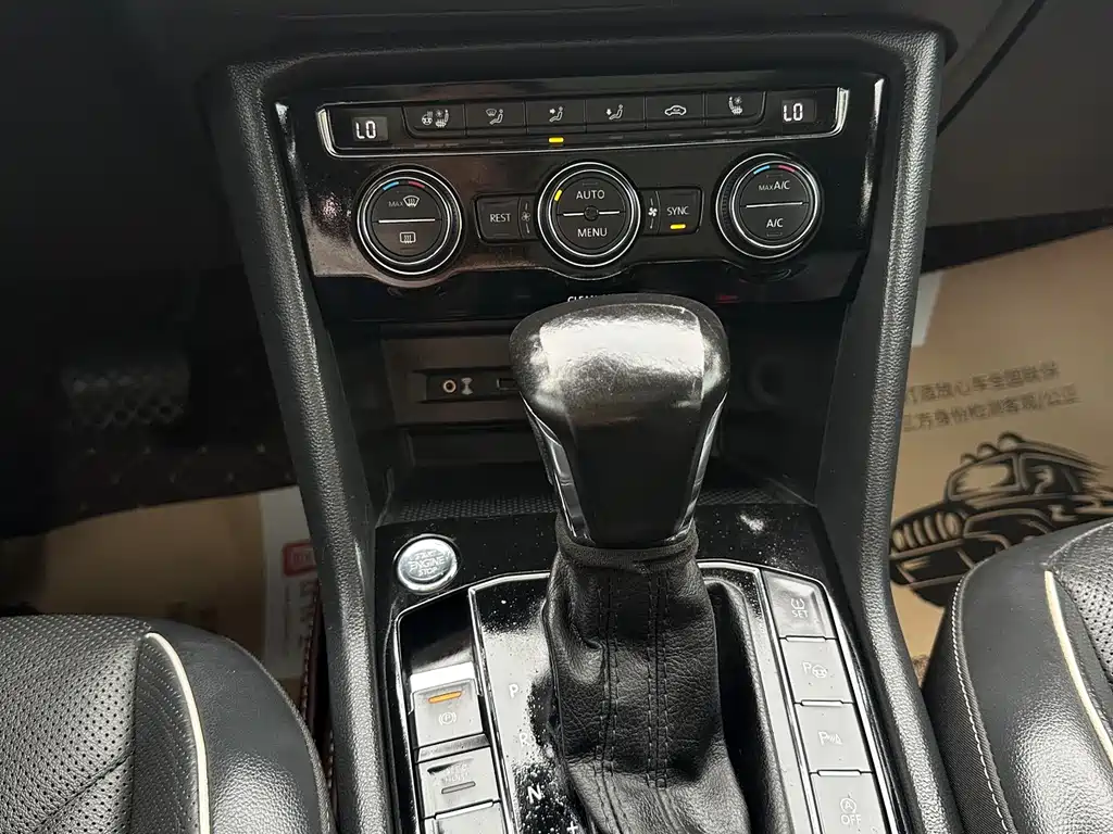 Volkswagen Tiguan L 2017 — фото 14
