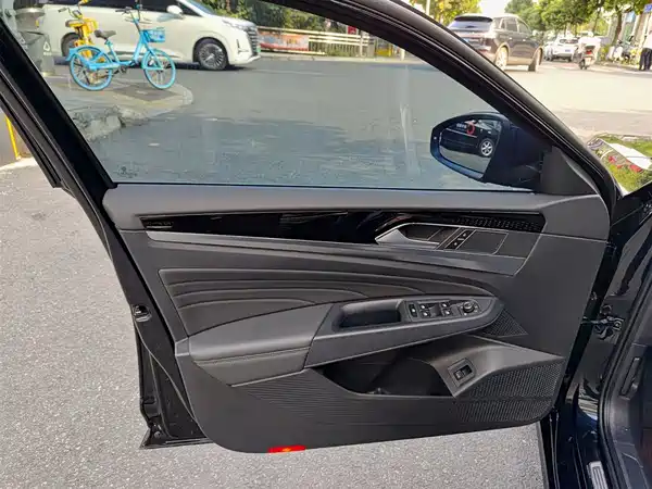 Volkswagen Passat 2023