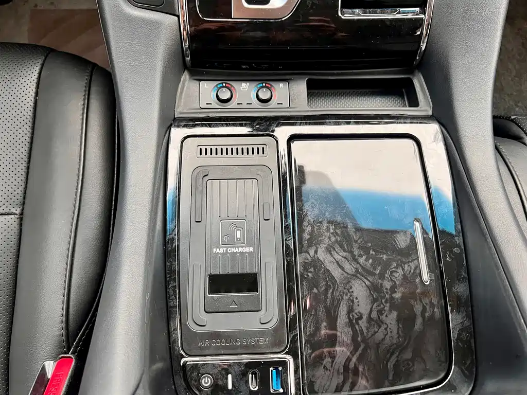 Toyota Vellfire 2020 — фото 10