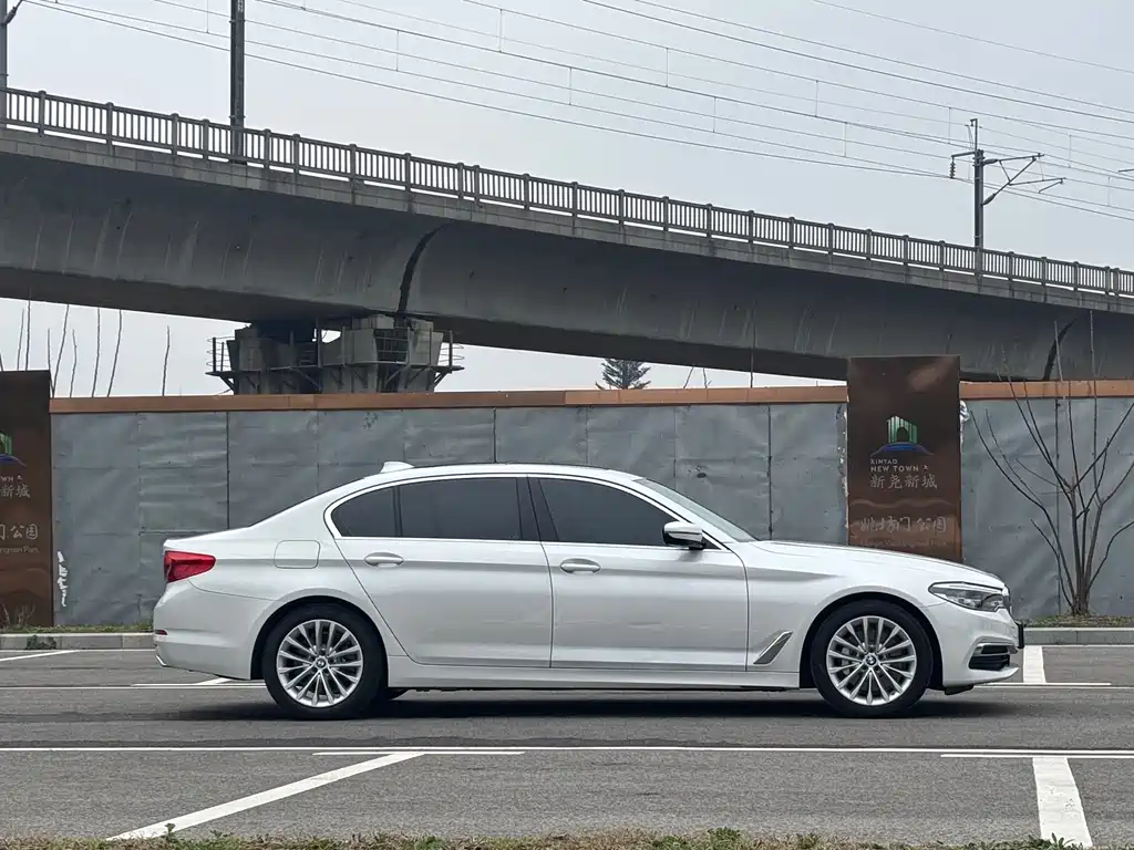 BMW 5 Series New Energy 2020 — фото 4