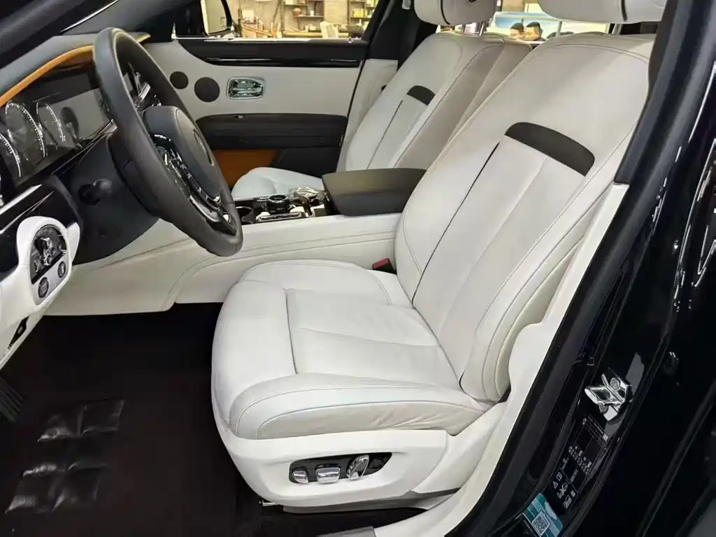 Rolls-Royce Ghost 2021