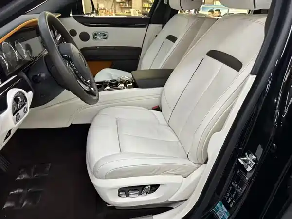 Rolls-Royce Ghost 2021