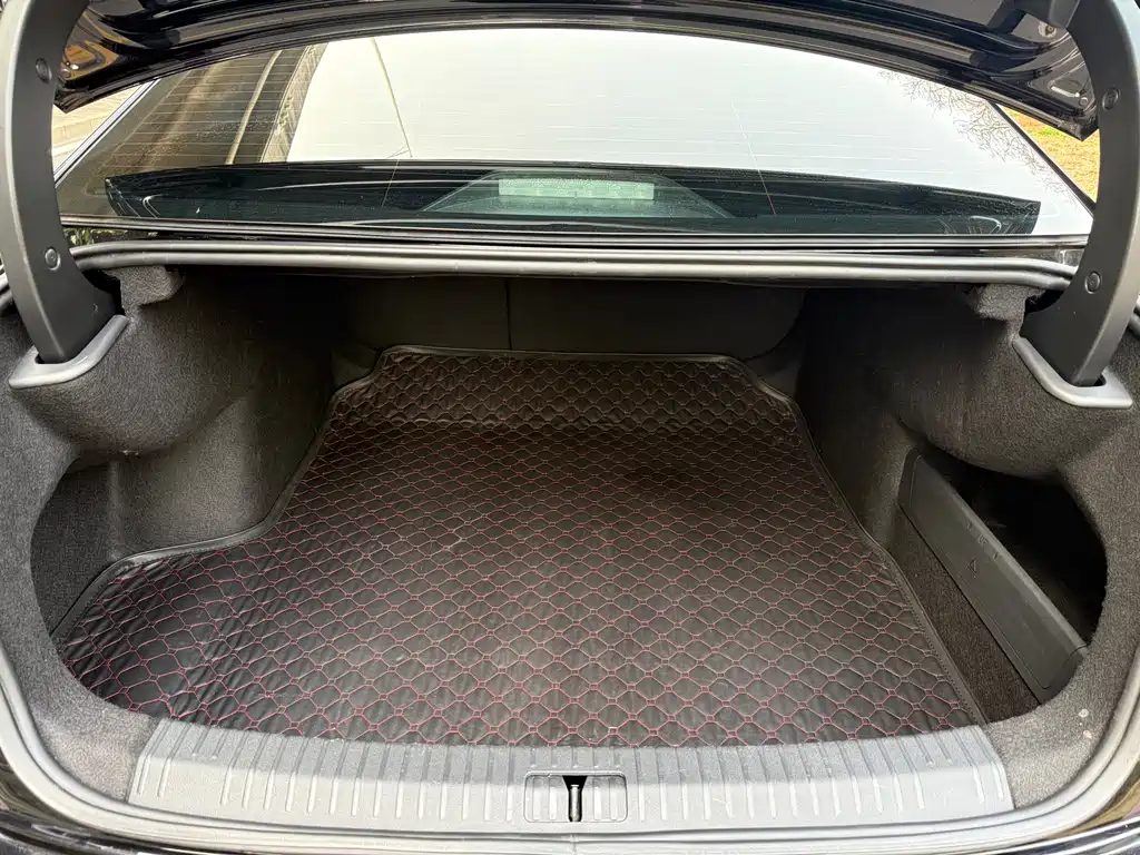 Volkswagen Passat 2023 — фото 14