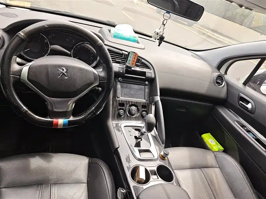 Peugeot 3008 2015 — фото 12