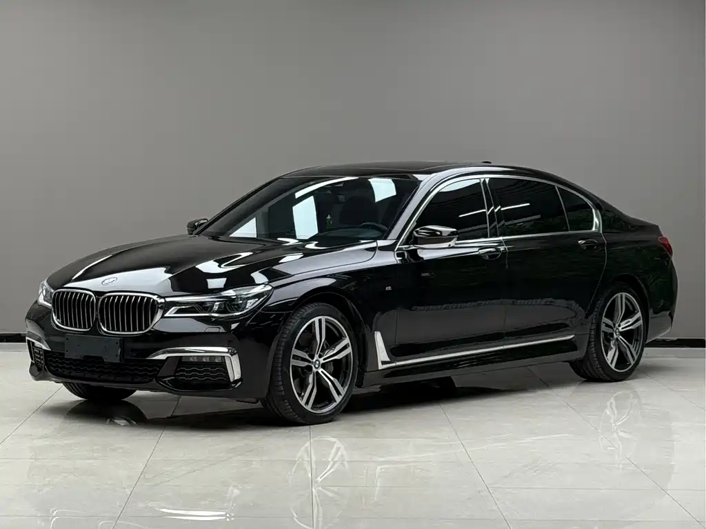 BMW 7 Series 2018 — фото 1