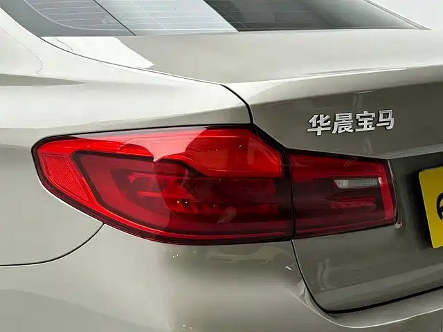 BMW 5 Series 2020 — фото 18