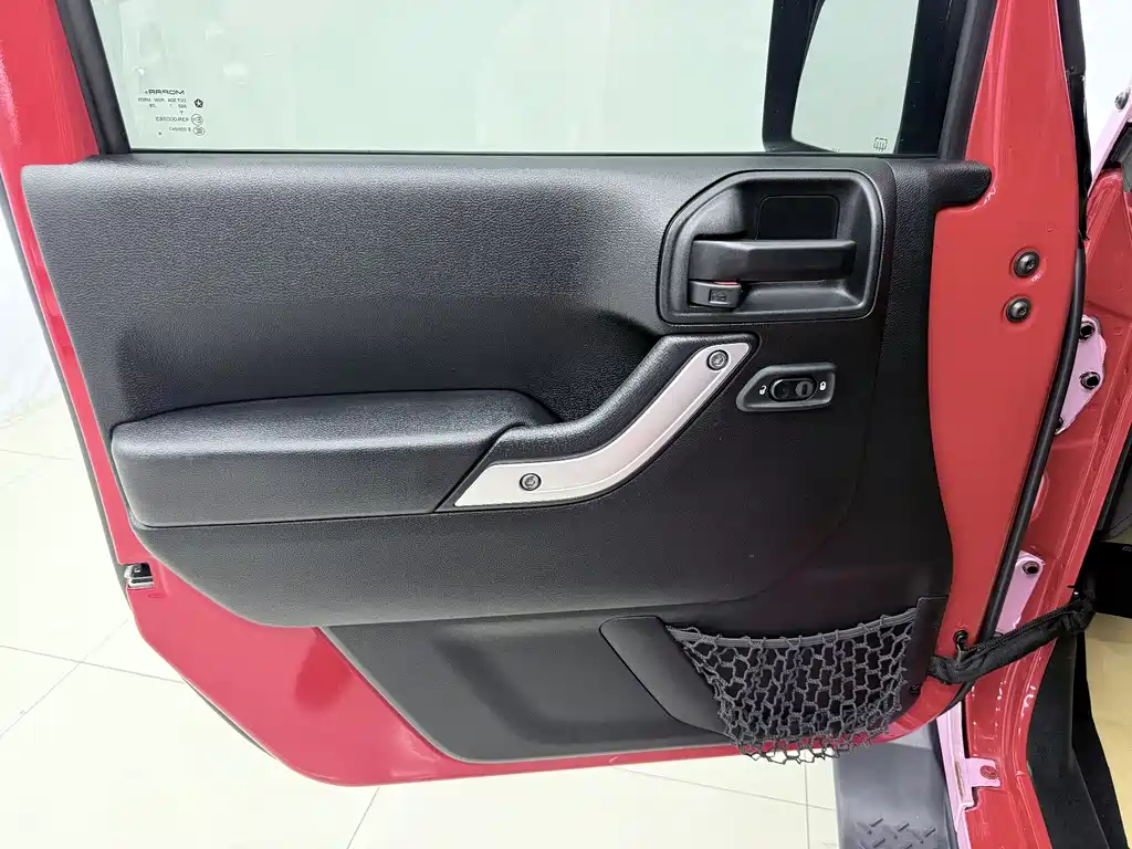 Jeep Wrangler 2018 — фото 7