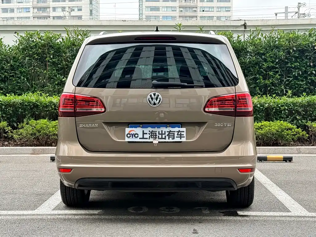 Volkswagen Sharan 2017 — фото 5