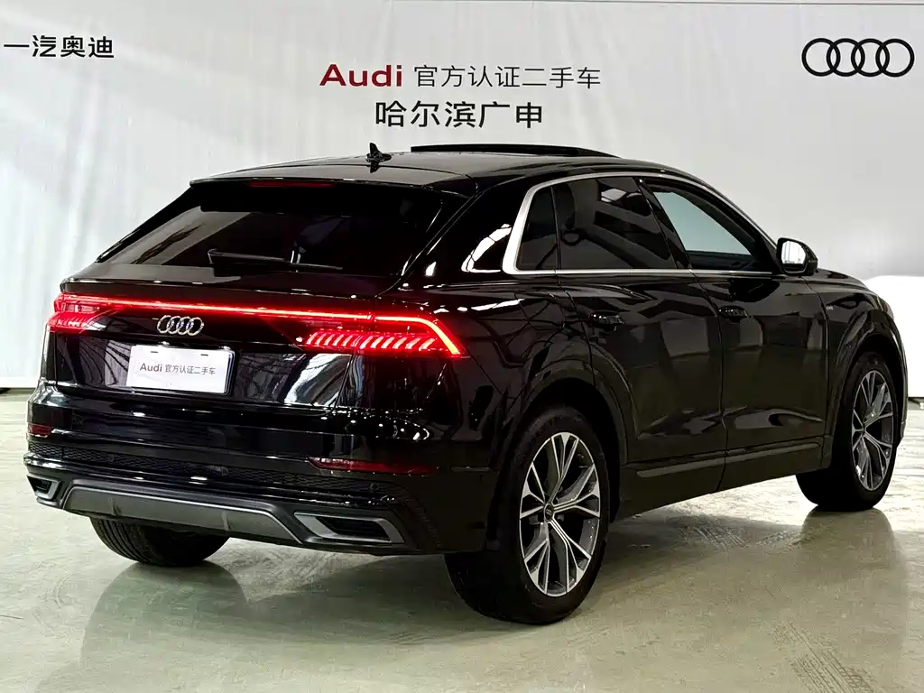 Audi Q8 2023 — фото 3