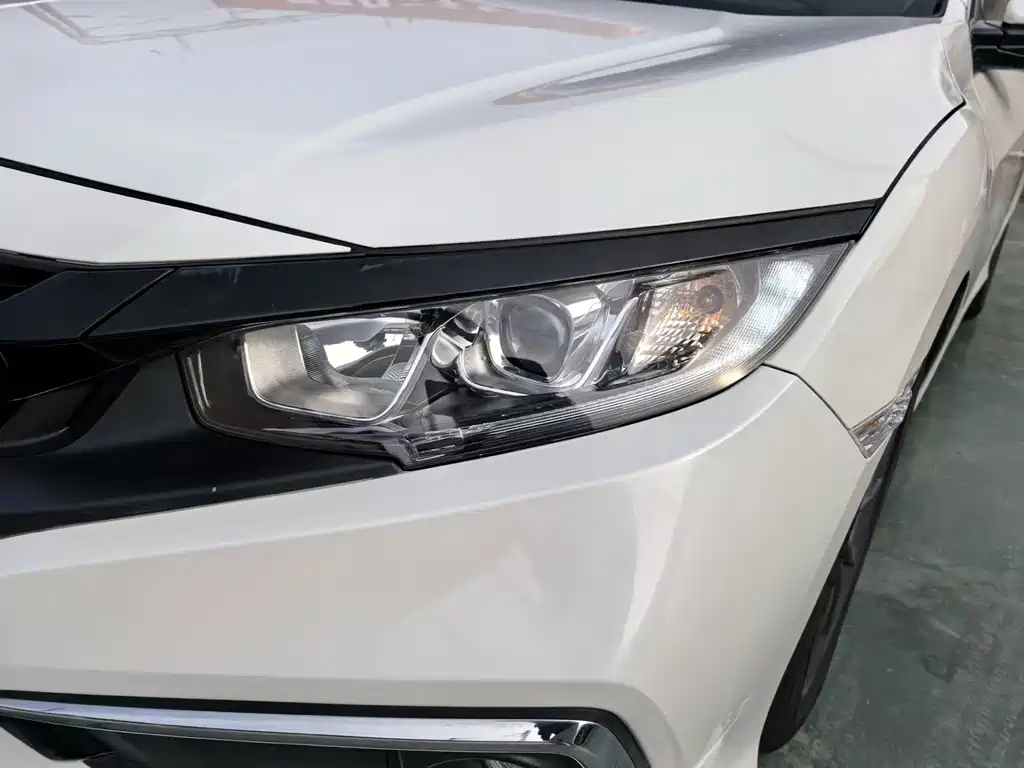 Honda Civic 2019 — фото 12