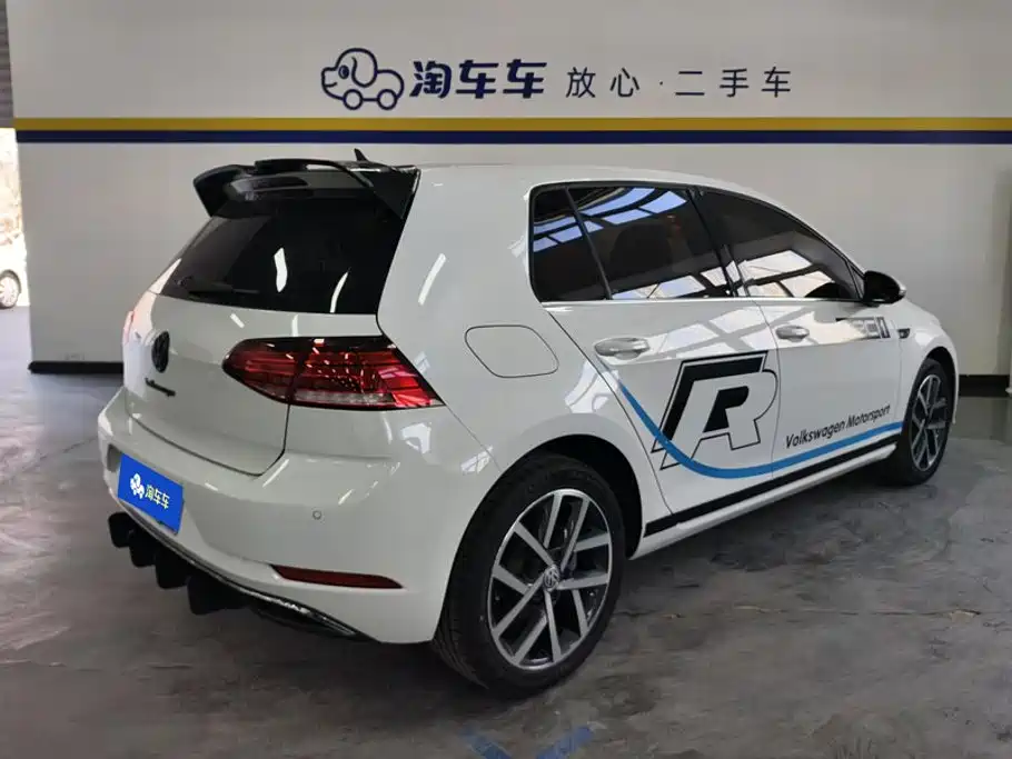 Volkswagen Golf 2021