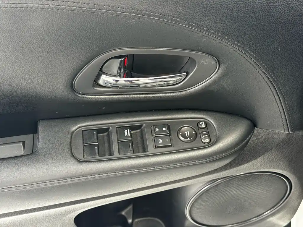 Honda Vezel 2016 — фото 11