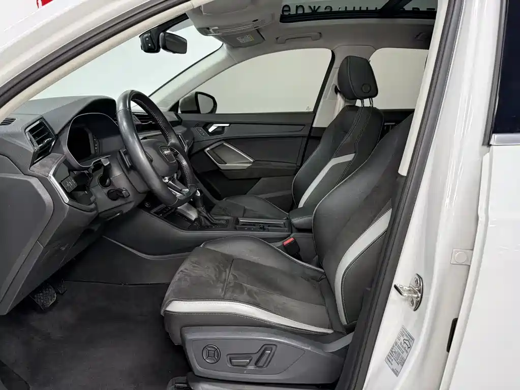 Audi Q3 2022 — фото 11