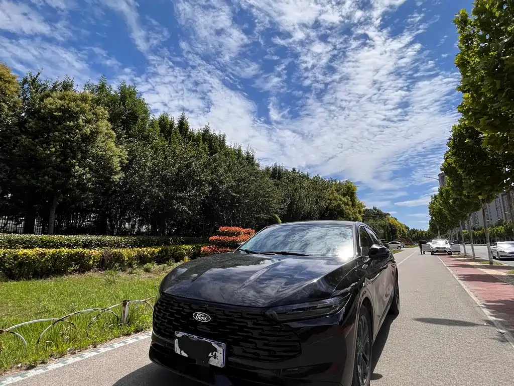 Ford Mondeo 2025