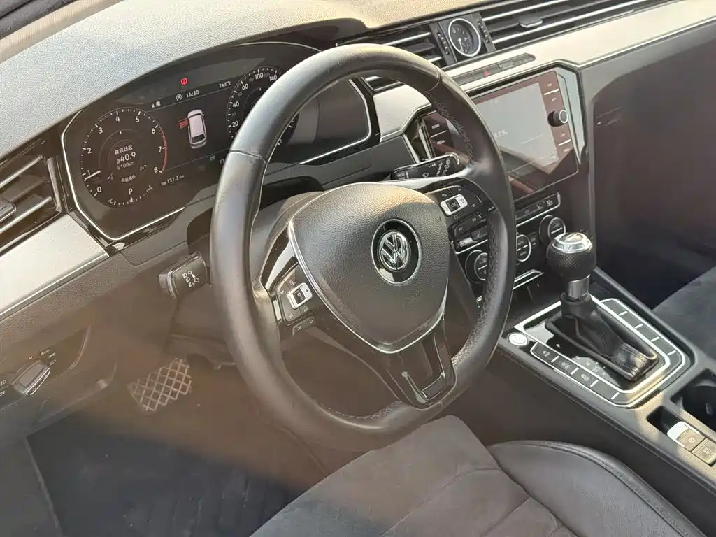 Volkswagen Viloran 2018 — фото 13