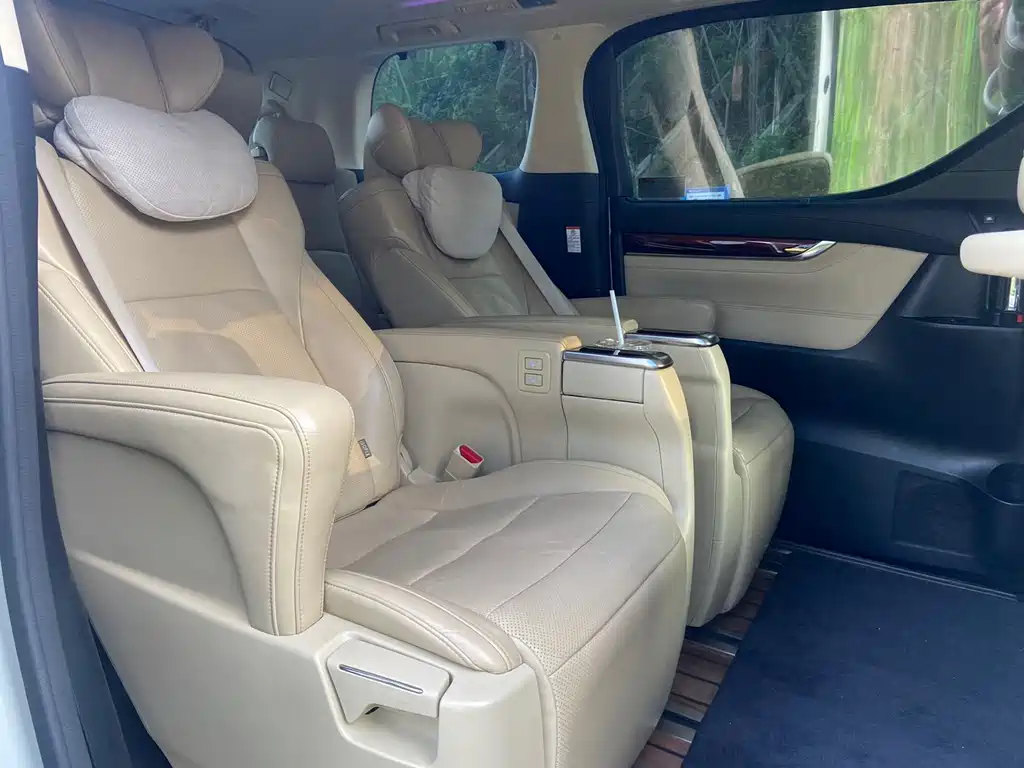 Toyota Alphard 2016 — фото 14