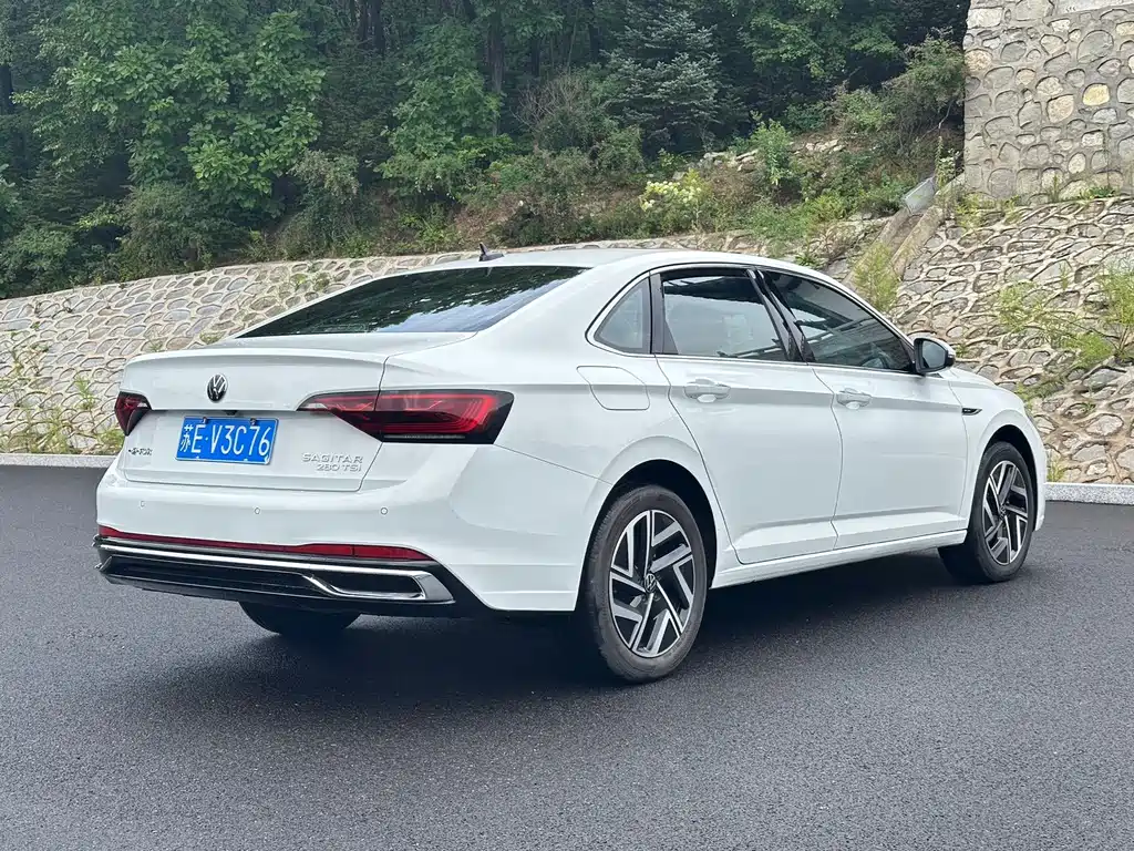 Volkswagen Sagitar 2023