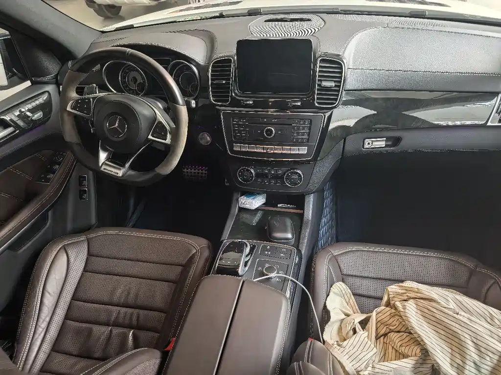 Mercedes-Benz GLS AMG 2018 — фото 6