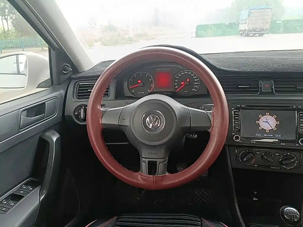 Volkswagen Santana 2015 — фото 11
