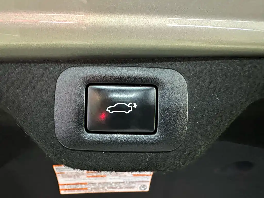Lexus ES 2020 — фото 18