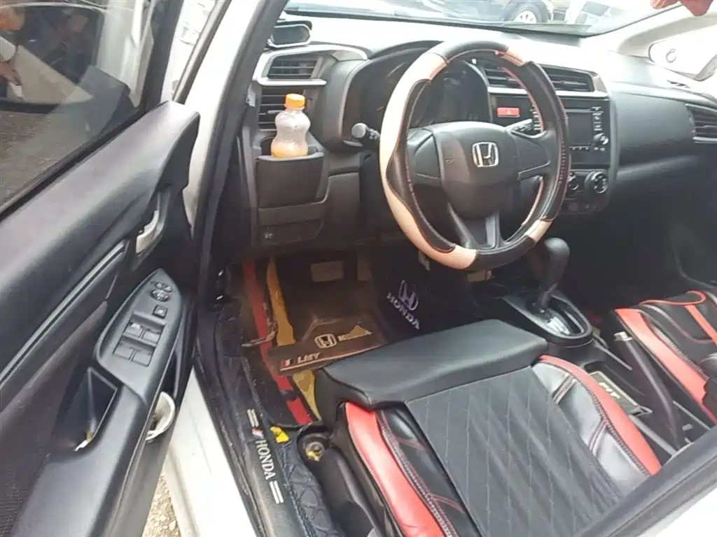 Honda Fit 2016 — фото 16