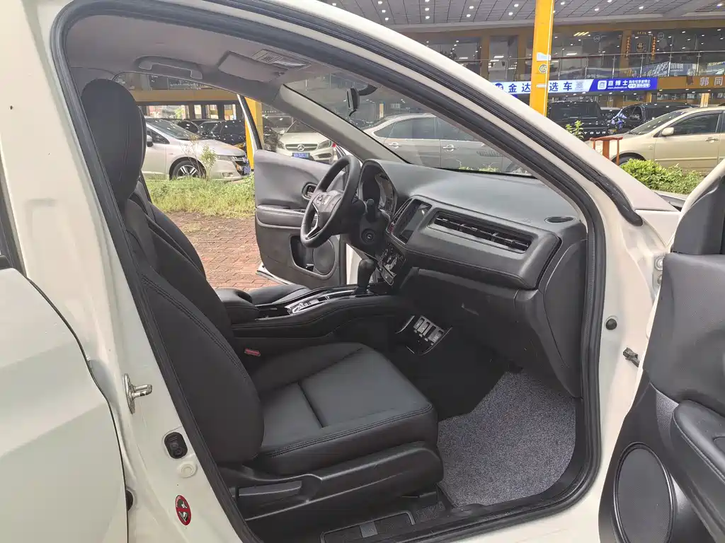 Honda Vezel 2016 — фото 13
