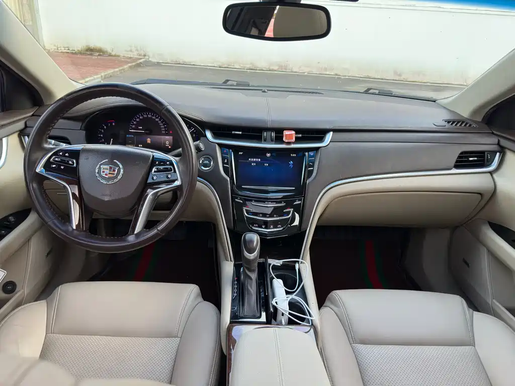 Cadillac XTS 2013 — фото 10