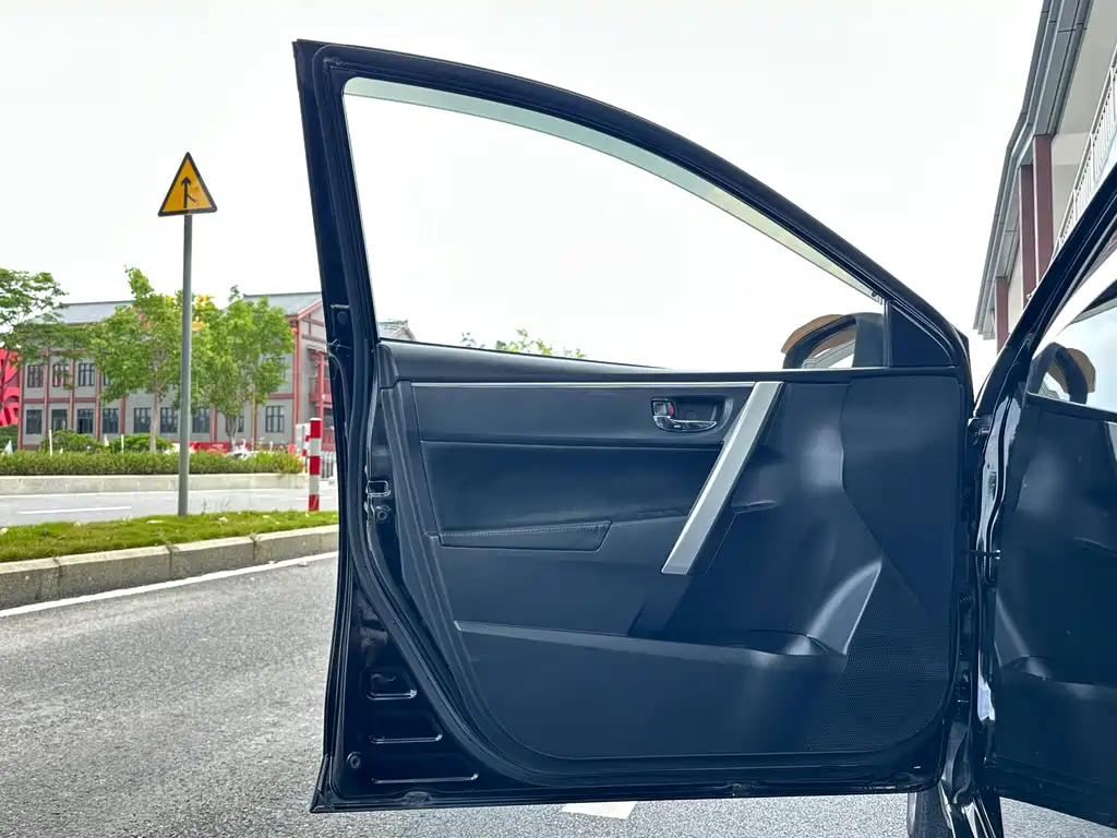 Toyota Levin 2017 — фото 14