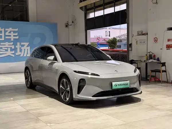 NIO ET5T 2025