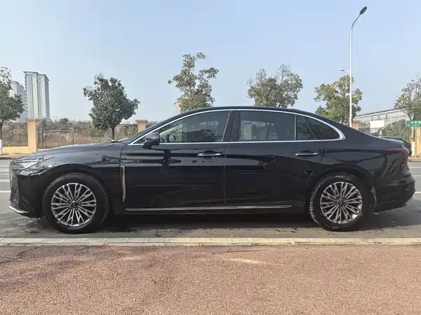 Hongqi H5 2023