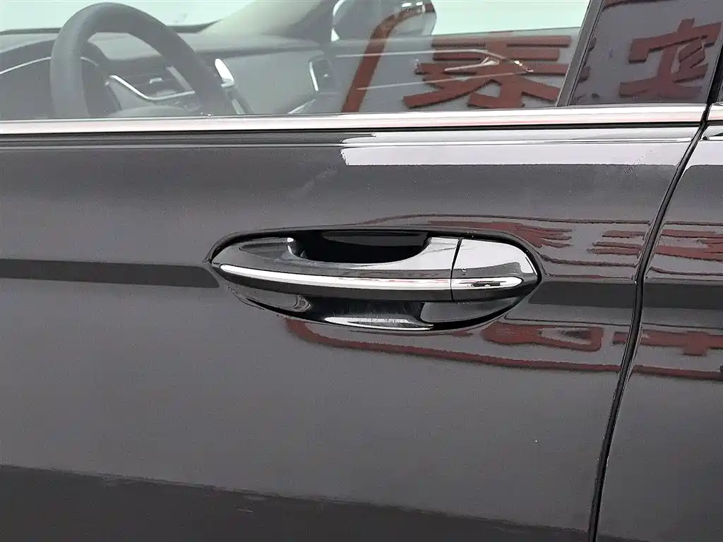 Ford Taurus 2017 — фото 18