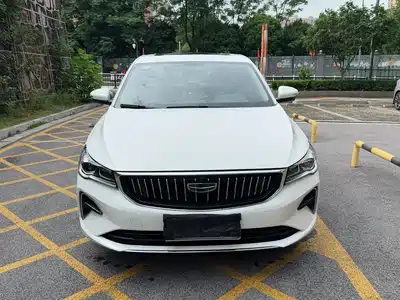 Geely Emgrand 2022