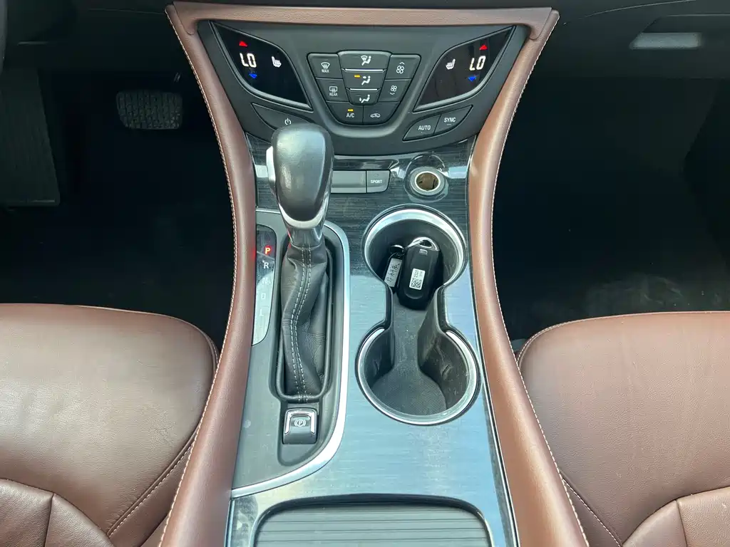 Buick Envision Plus 2020 — фото 19
