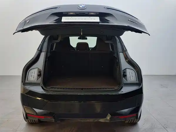 BMW iX 2023