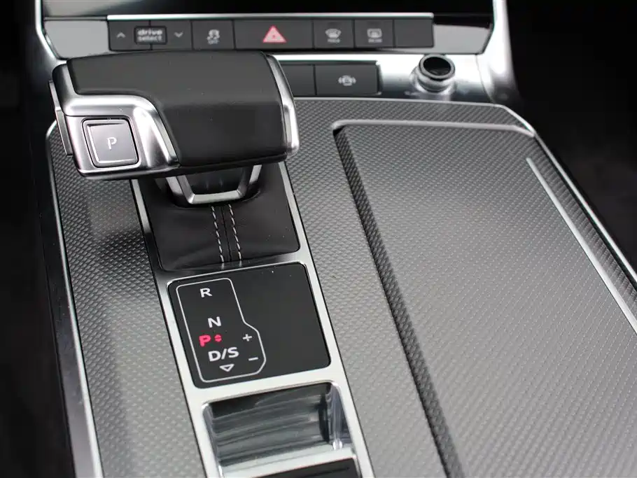 Audi A6L 2021 — фото 9