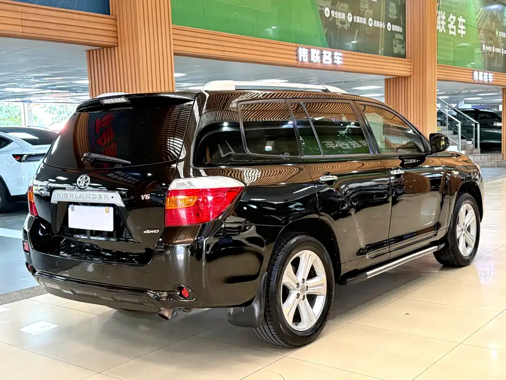 Toyota Highlander 2010 — фото 30
