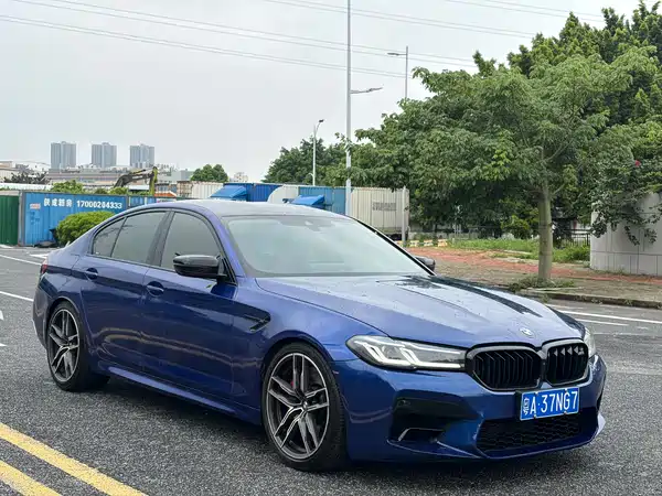 BMW M5 2021