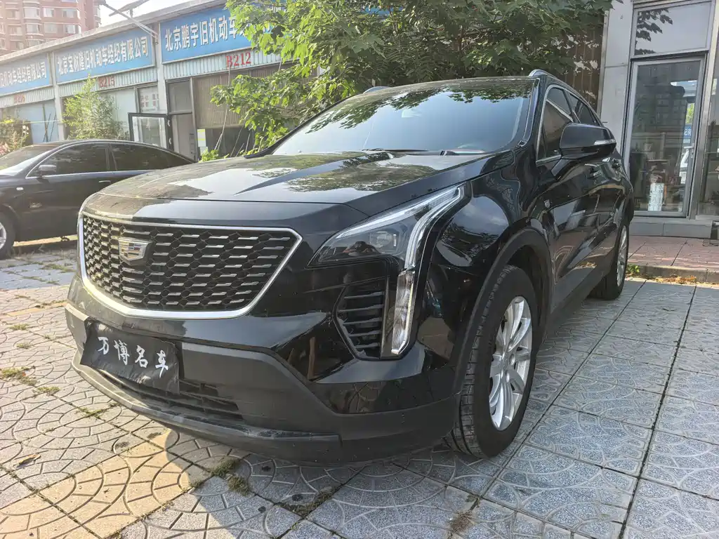 Cadillac XT4 2023 — фото 2