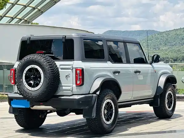 Ford Bronco 2024
