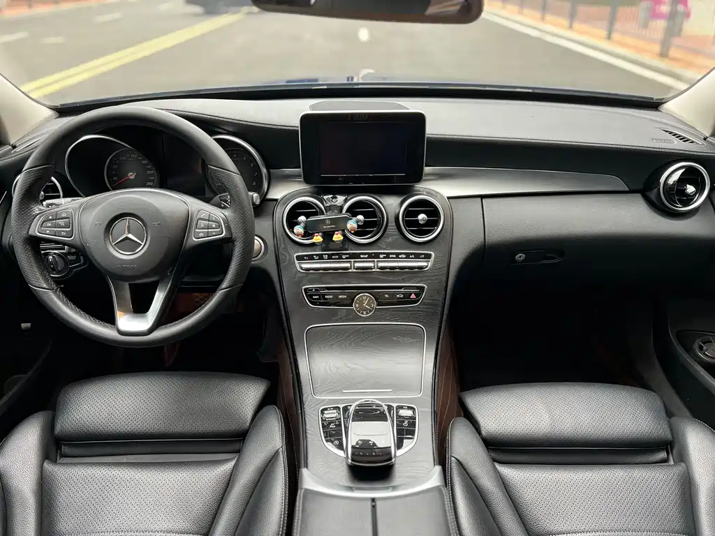 Mercedes-Benz C-Class 2018 — фото 10