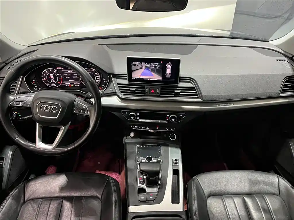 Audi Q5L 2020 — фото 11