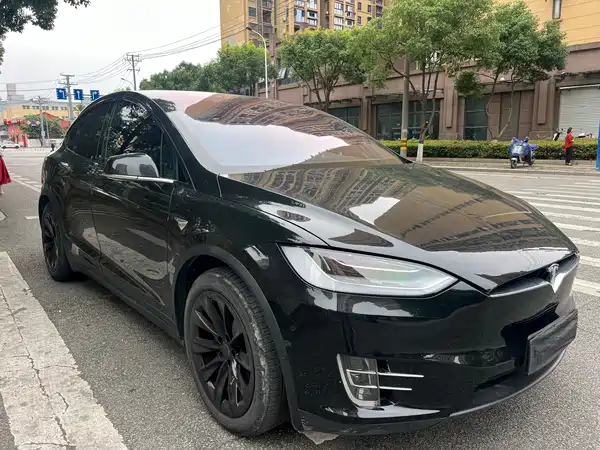 Tesla Model X 2016