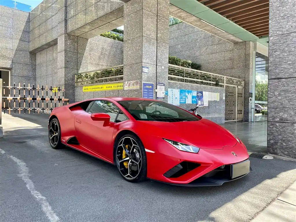 Lamborghini Huracán 2021