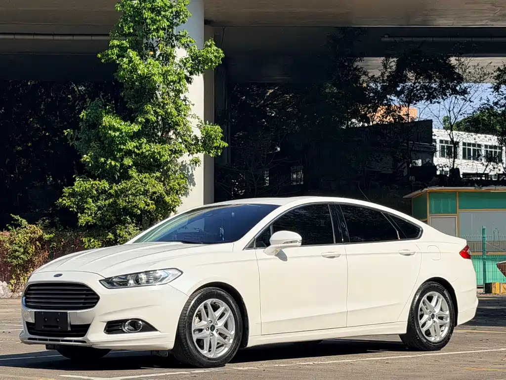 Ford Mondeo 2016 — фото 1