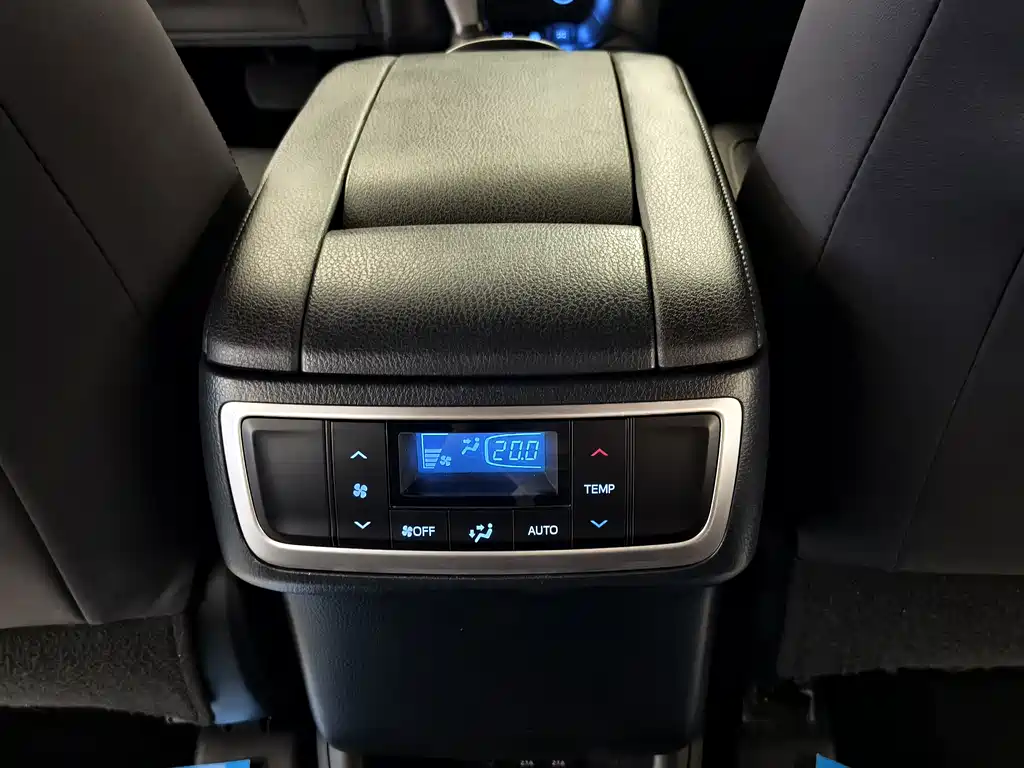 Toyota Highlander 2018 — фото 14