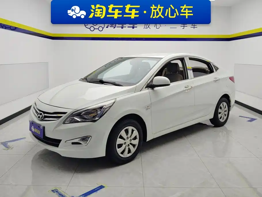 Hyundai Verna 2015