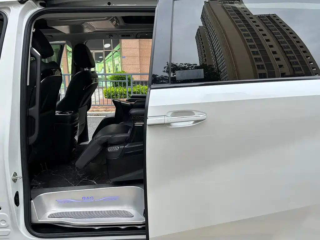 GAC Motor Trumpchi M8 2023 — фото 15