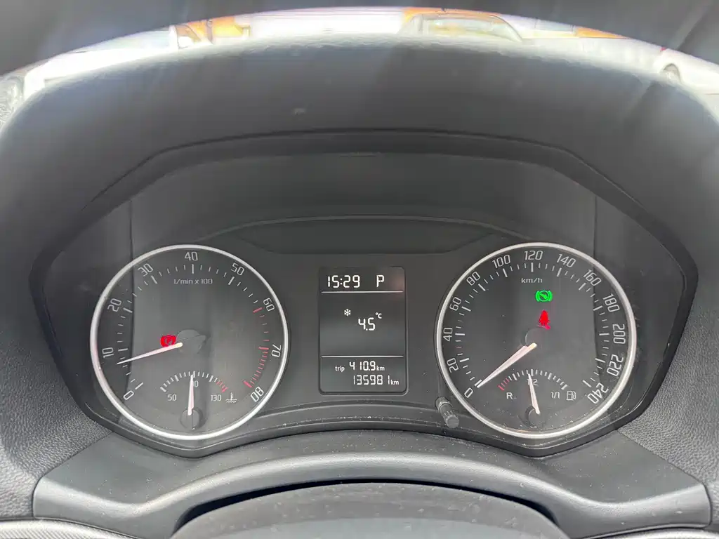 Skoda Octavia 2014 — фото 11