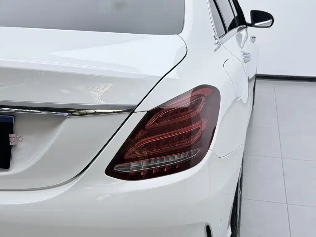 Mercedes-Benz C-Class 2018 — фото 14
